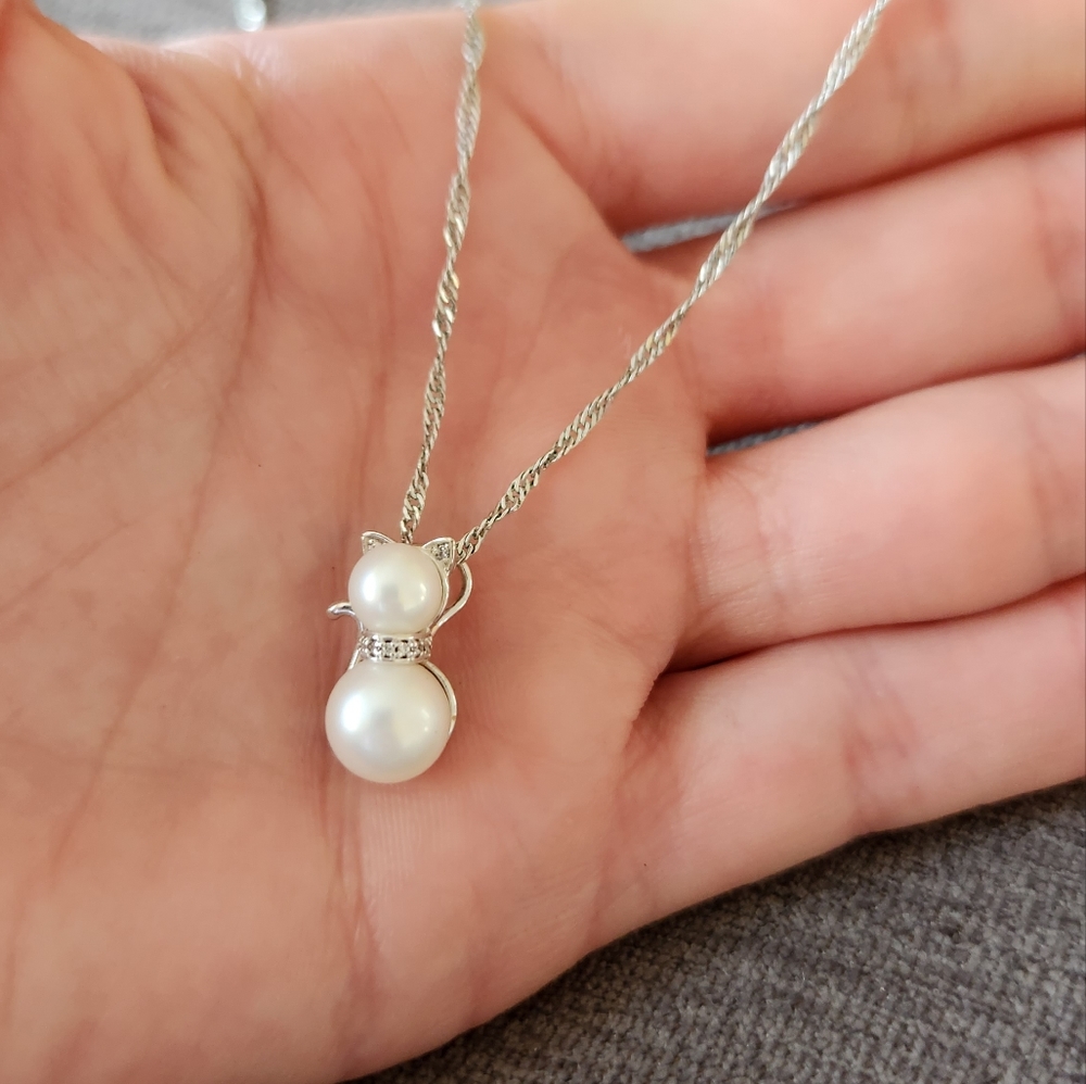 Cat lover silver set of earrings and necklace jewelry with pearls